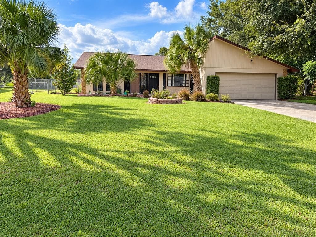 5059 BERNADETTE DRIVE ZEPHYRHILLS, FL 33541