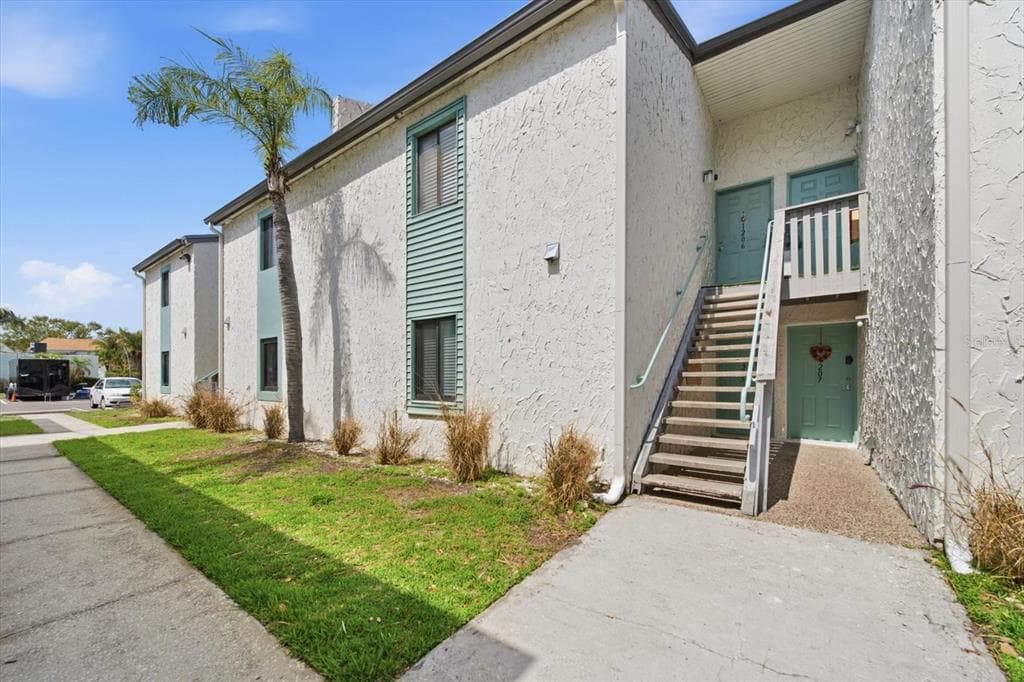 11566 7TH LANE N UNIT 1208 ST PETERSBURG, FL 33716
