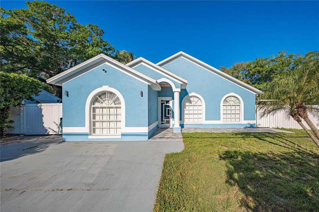 6814 N GLEN AVENUE TAMPA, FL 33614