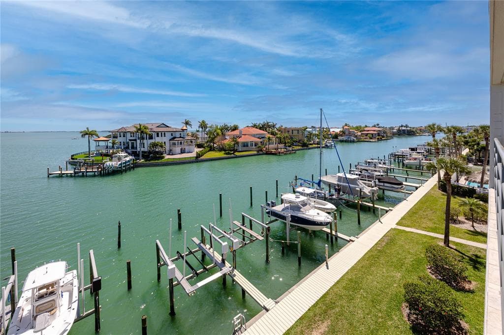 363 PINELLAS BAYWAY S UNIT 48 TIERRA VERDE, FL 33715