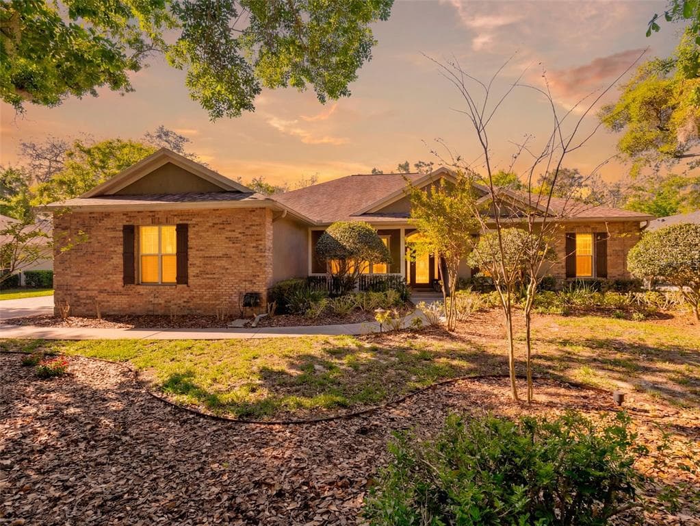 6107 KINGBIRD MANOR DRIVE LITHIA, FL 33547