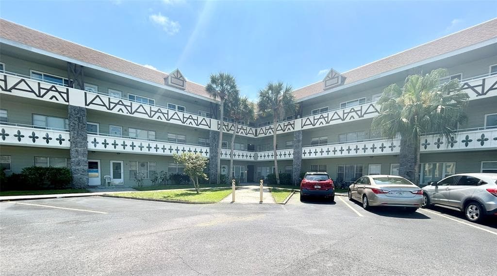 2447 ECUADORIAN WAY UNIT 73 CLEARWATER, FL 33763