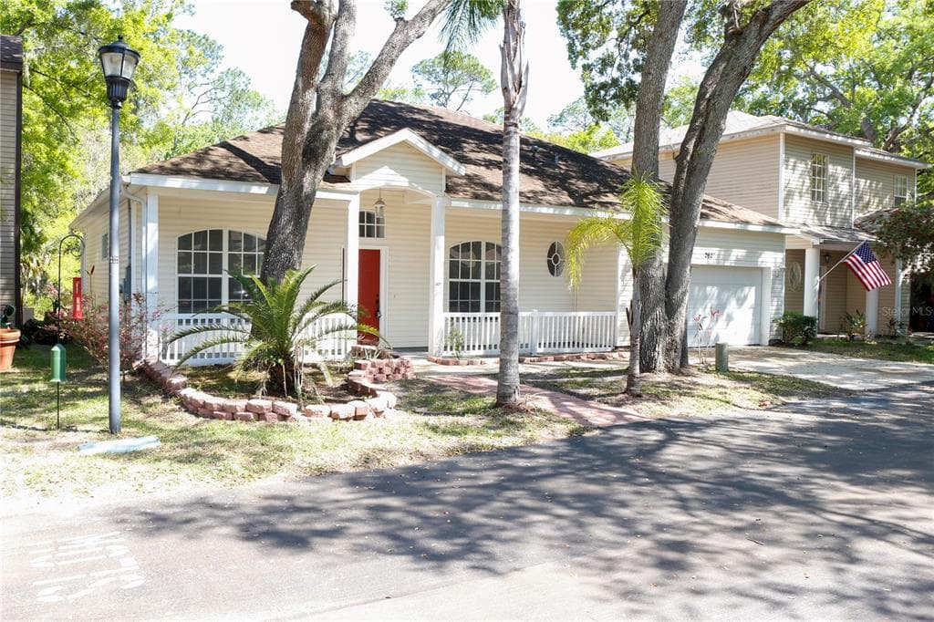 2627 FIDDLESTICK CIRCLE LUTZ, FL 33559