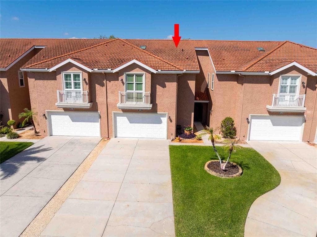 6741 VISTA DEL LAGO AVENUE LAND O LAKES, FL 34637