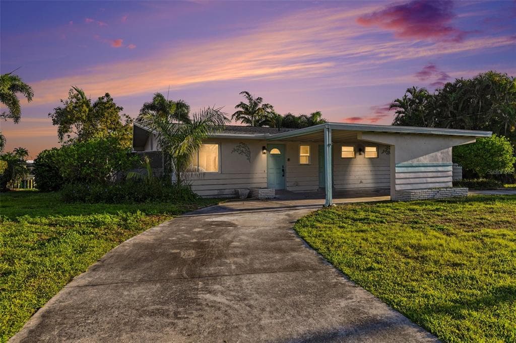 468 GRENIER DRIVE NORTH FORT MYERS, FL 33903
