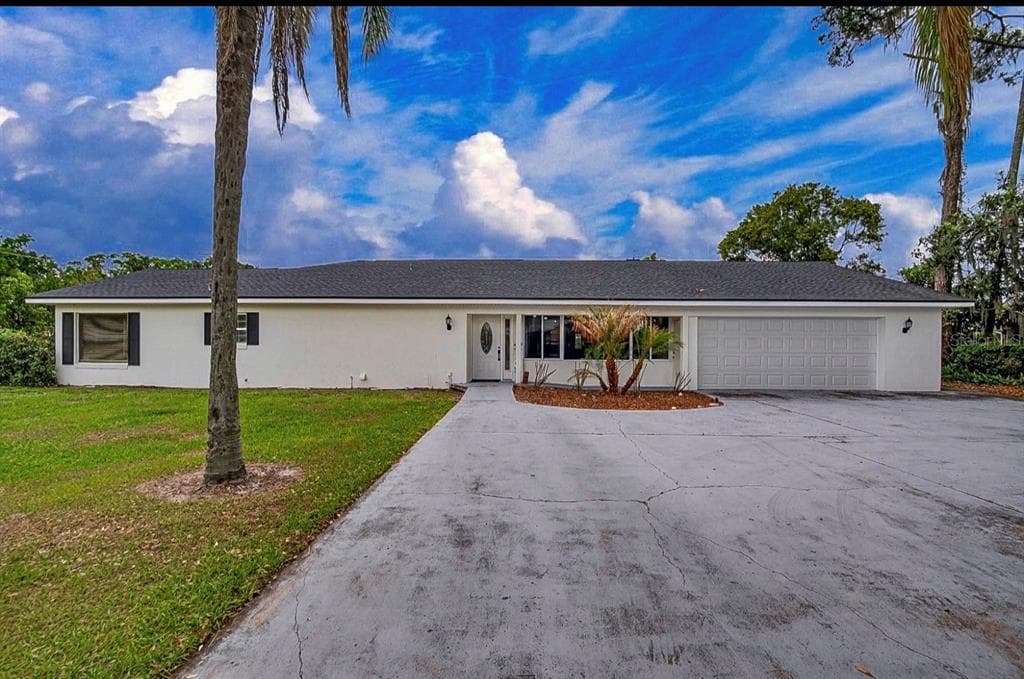 723 W PINEDALE DRIVE PLANT CITY, FL 33563