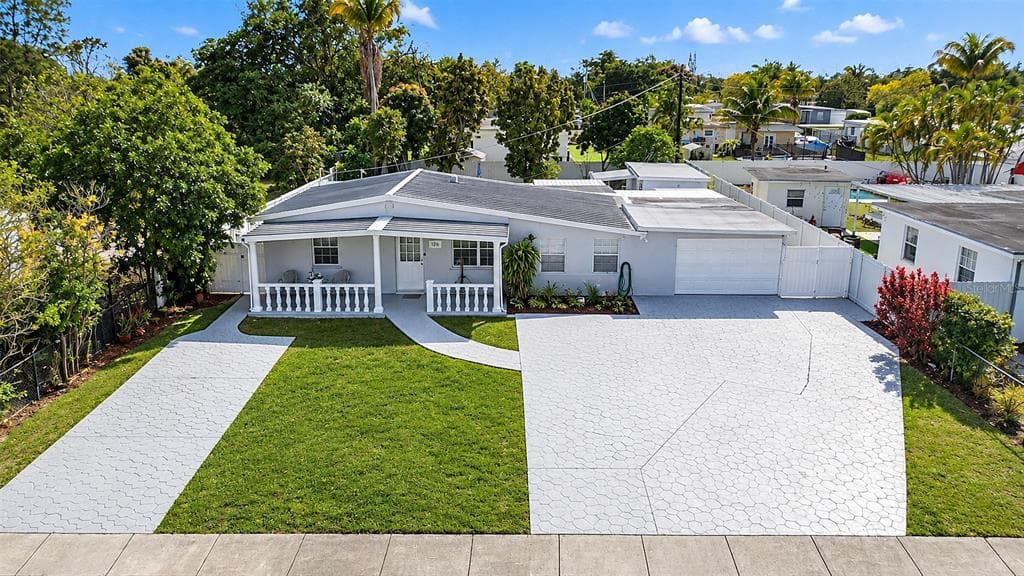 126 MIAMI GARDENS ROAD