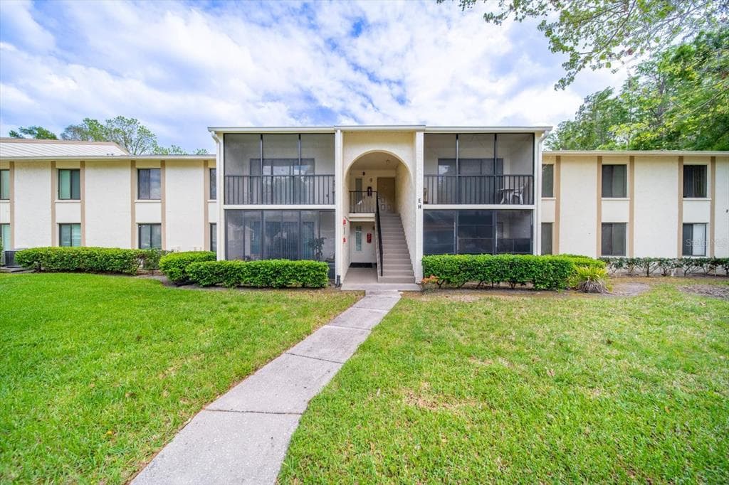 1441 PINE GLEN LANE UNIT E2