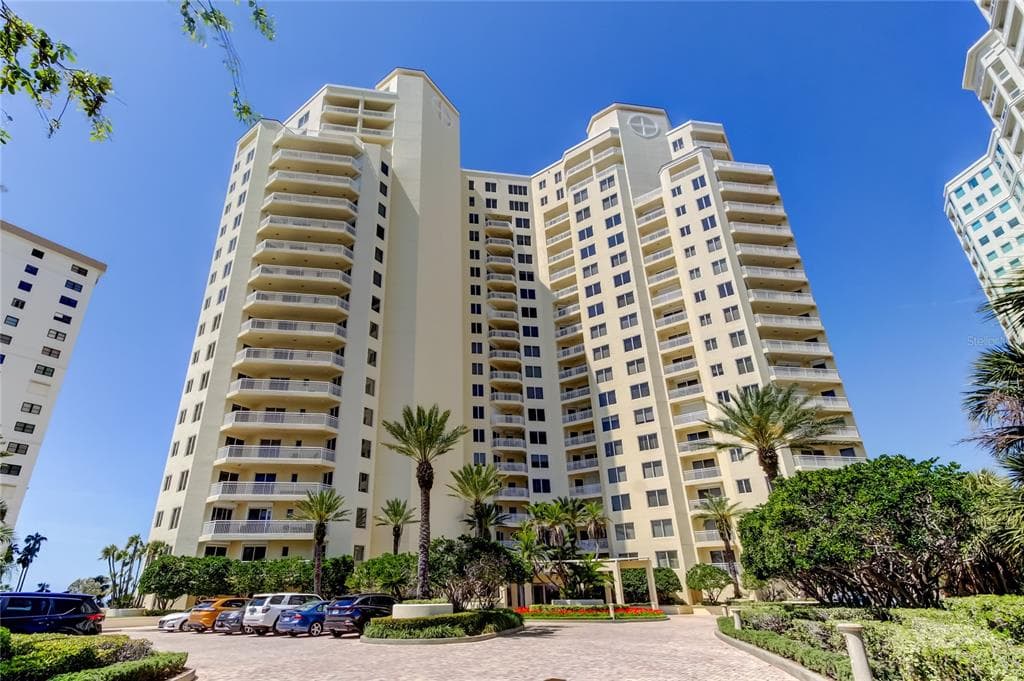 1200 GULF BOULEVARD UNIT 101 CLEARWATER BEACH, FL 33767