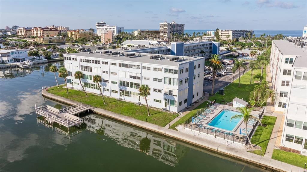 5555 GULF BOULEVARD UNIT 215 ST PETE BEACH, FL 33706