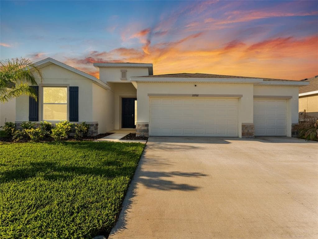 33700 HAMILTON HILL LANE WESLEY CHAPEL, FL 33545