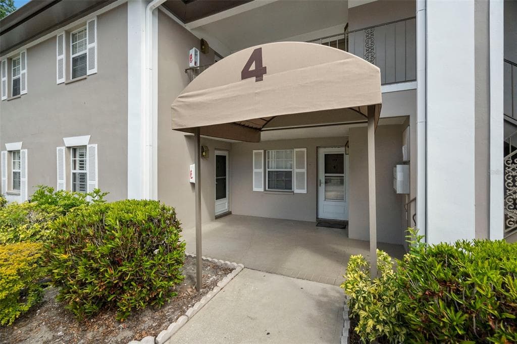 5265 E BAY DRIVE UNIT 410 CLEARWATER, FL 33764