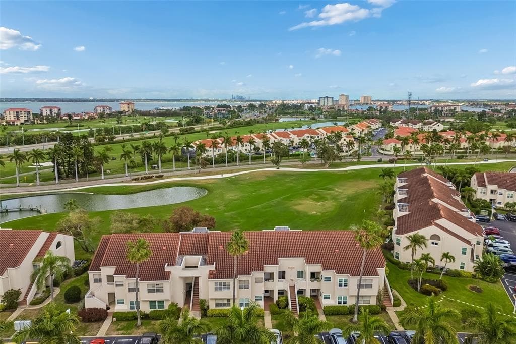 6000 BAHIA DEL MAR CIRCLE UNIT 134 ST PETERSBURG, FL 33715
