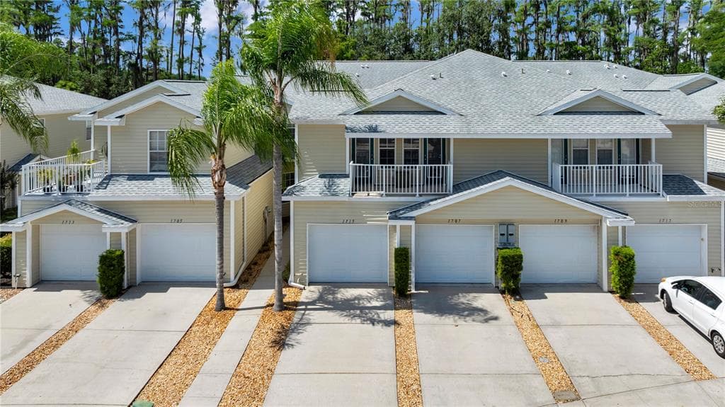 1715 HAMMOCKS AVENUE UNIT 1715 LUTZ, FL 33549