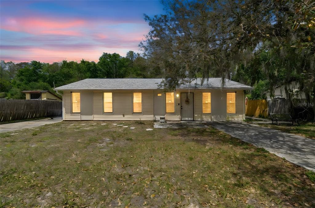 9917 LAKE DRIVE NEW PORT RICHEY, FL 34654