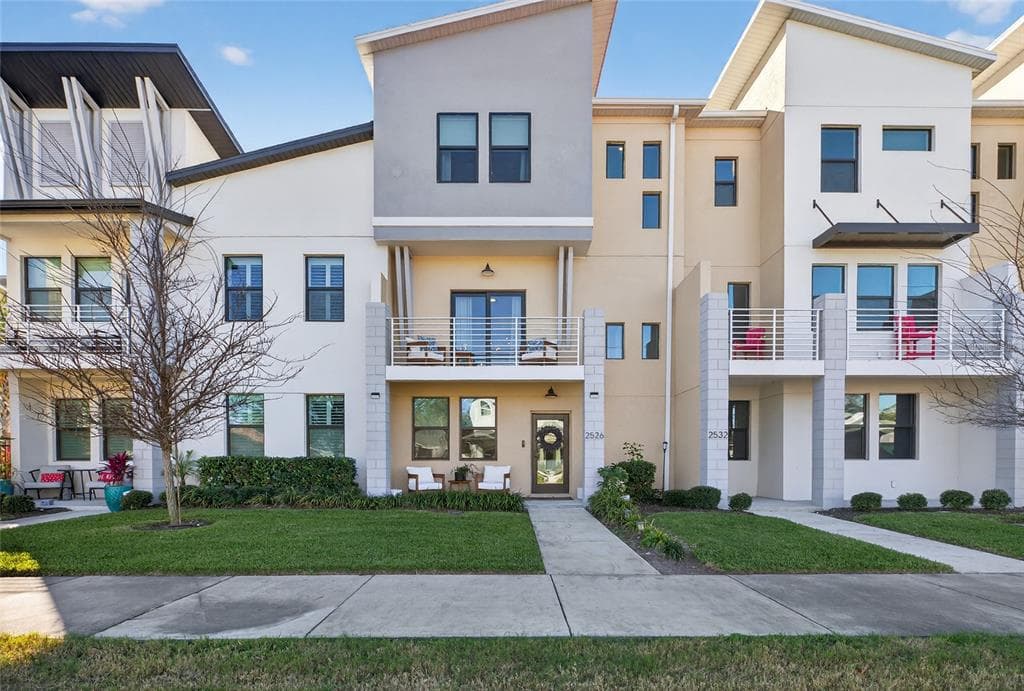 2526 13TH AVENUE N ST PETERSBURG, FL 33713