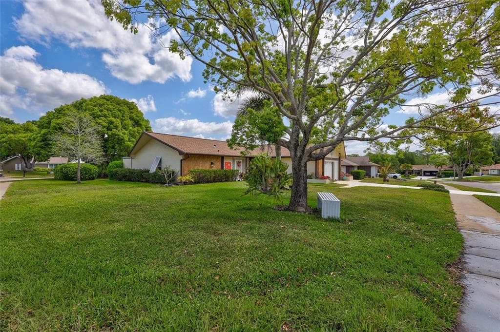 1735 ABERDEEN COURT PALM HARBOR, FL 34684