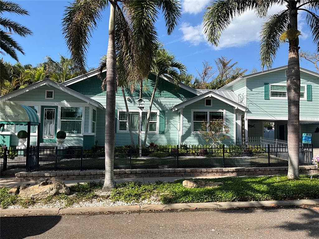 202 FAIRMONT STREET CLEARWATER, FL 33755