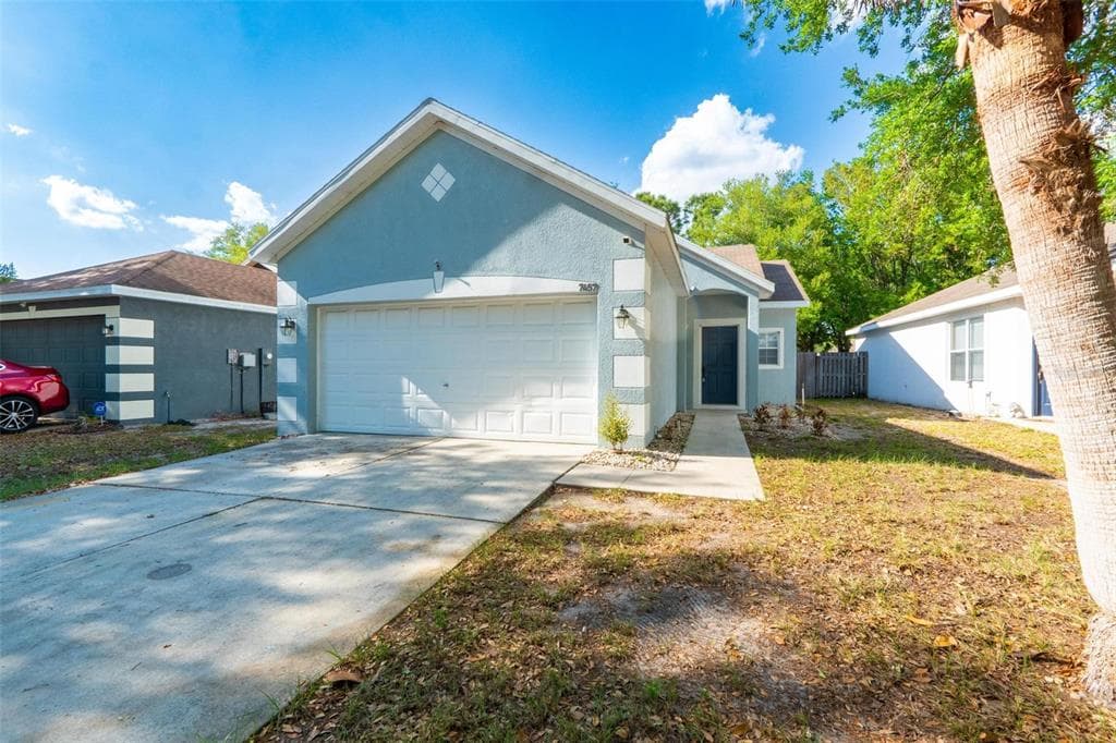7457 OXFORD GARDEN CIRCLE APOLLO BEACH, FL 33572