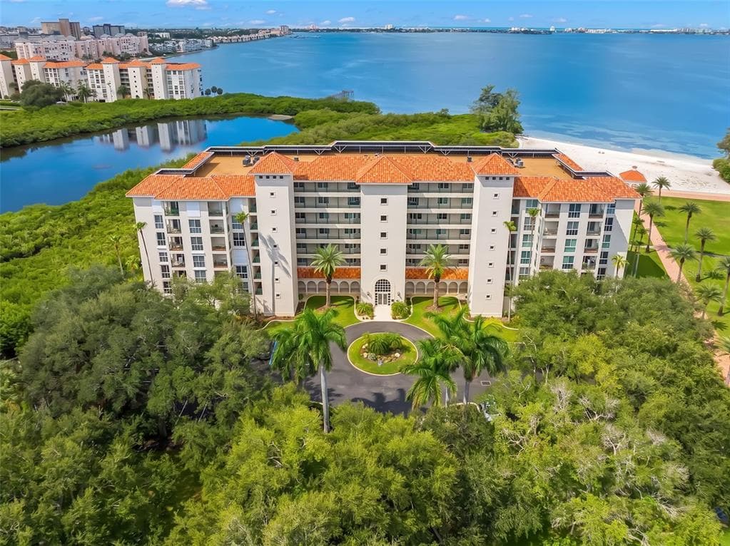 4780 DOLPHIN CAY LANE S UNIT 109 ST PETERSBURG, FL 33711
