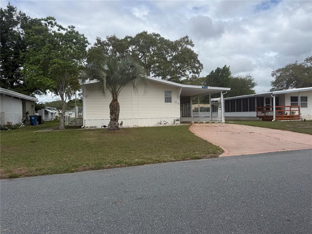 8044 WESTERN CIRCLE DRIVE BROOKSVILLE, FL 34613
