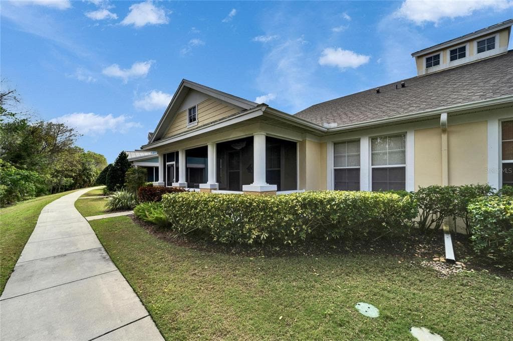 221 SELA COVE CIRCLE APOLLO BEACH, FL 33572