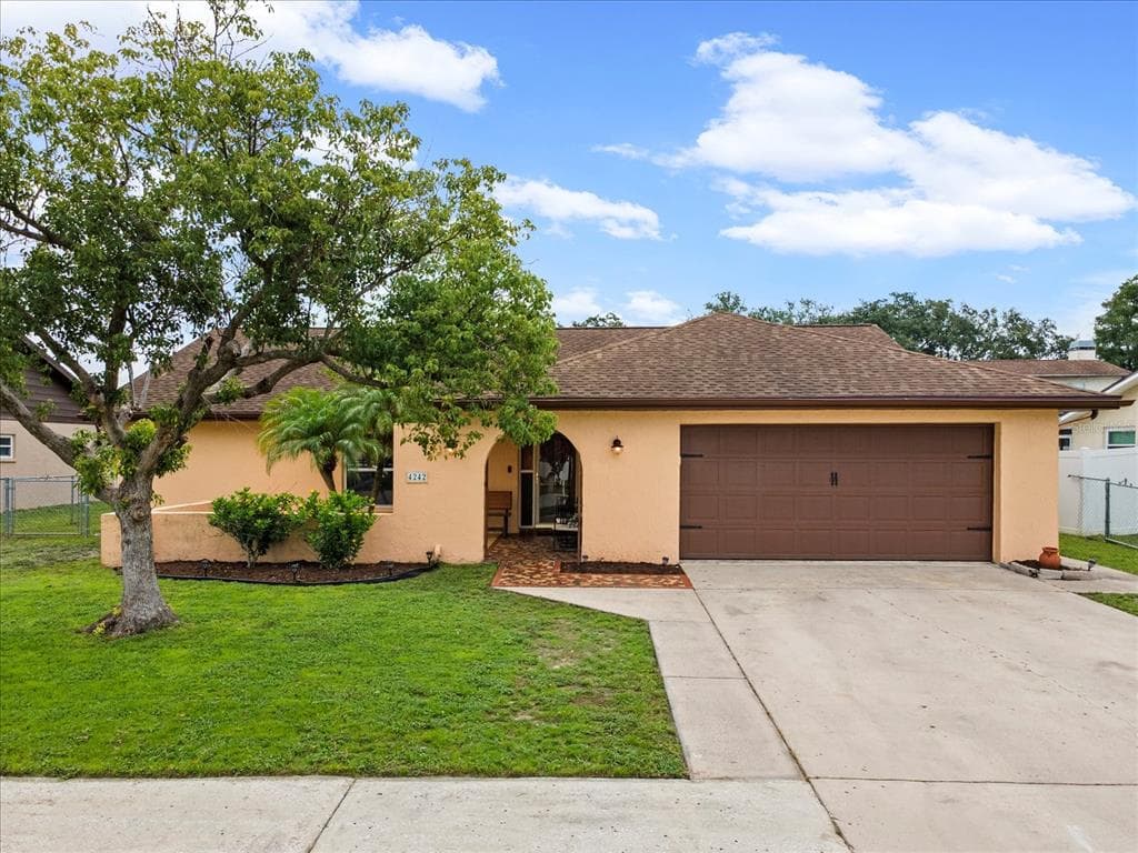 4242 RIVERWOOD DRIVE NEW PORT RICHEY, FL 34653