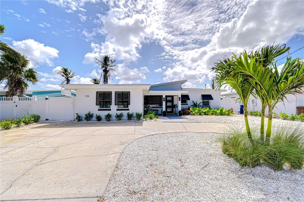 728 PRUITT DRIVE MADEIRA BEACH, FL 33708