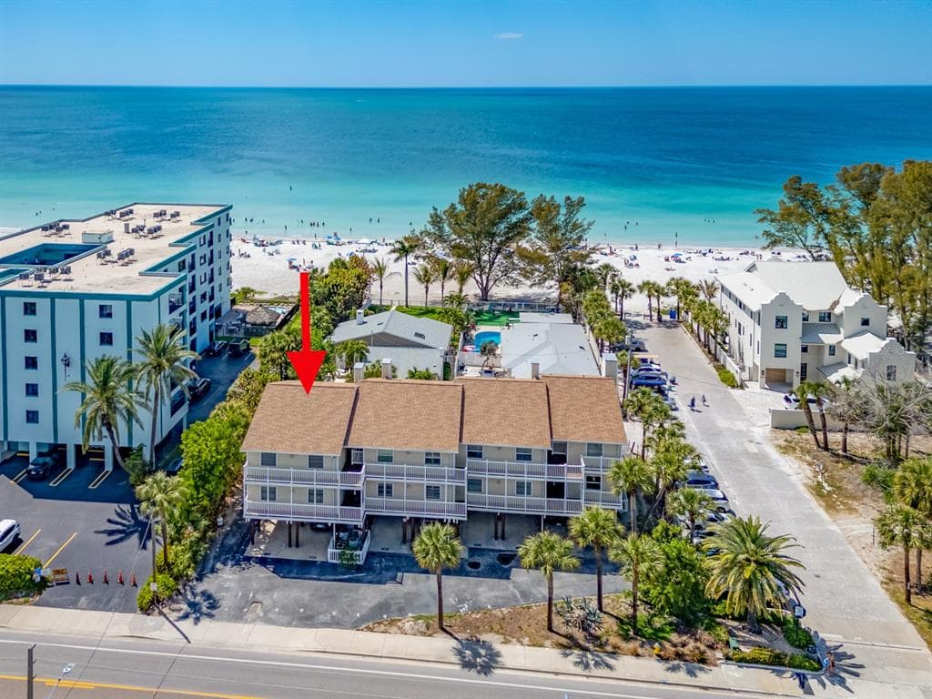 2406 GULF BOULEVARD UNIT 204 INDIAN ROCKS BEACH, FL 33785