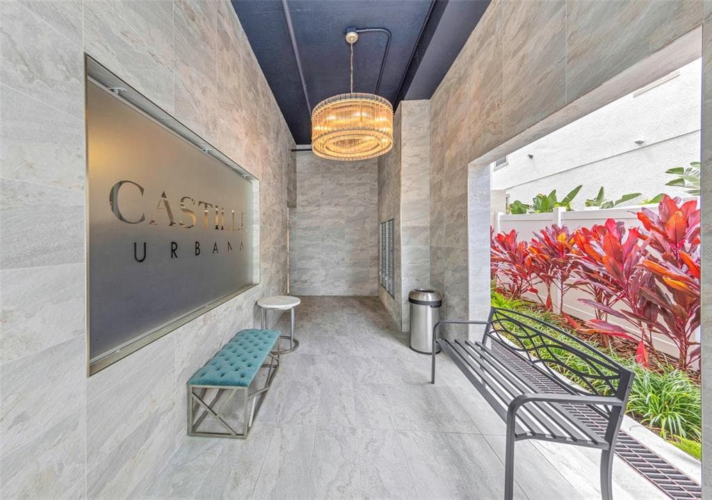 600 3RD AVENUE S UNIT 305 ST PETERSBURG, FL 33701