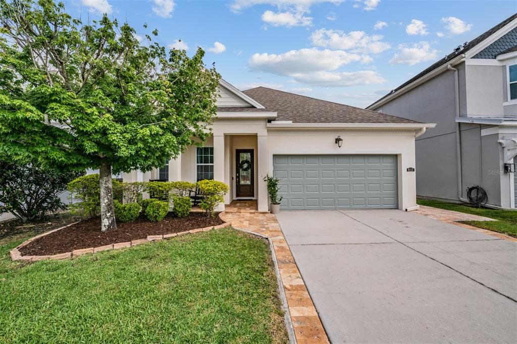 8115 CHAMPIONS FOREST WAY TAMPA, FL 33635