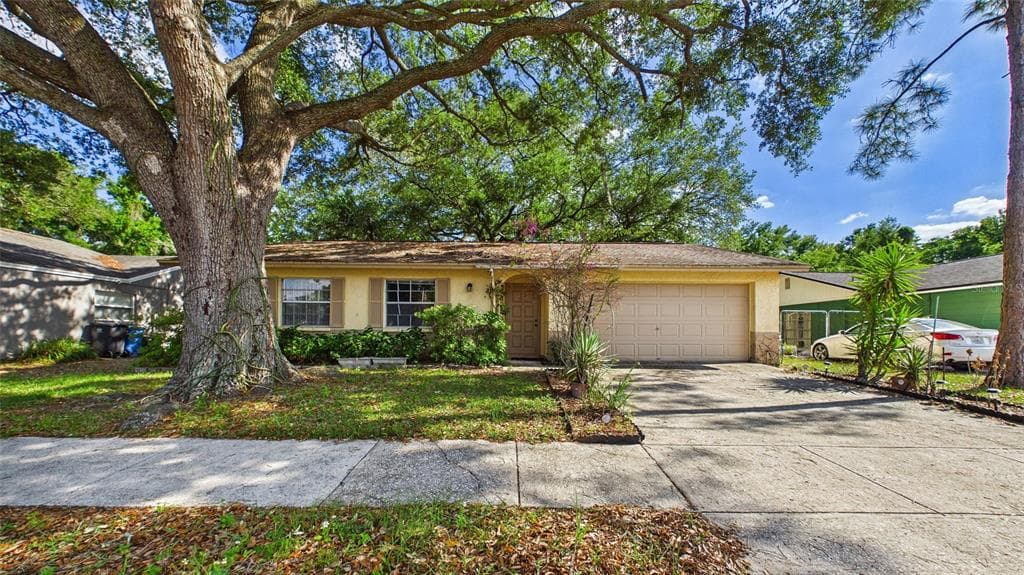 711 REGENT CIRCLE S BRANDON, FL 33511