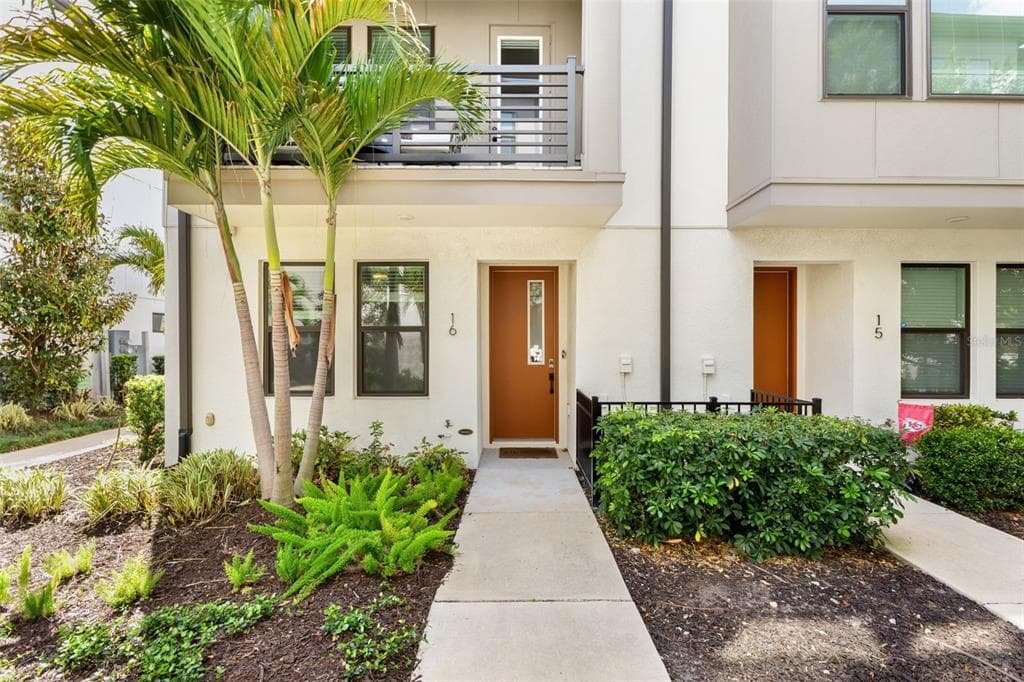 2511 N GRADY AVENUE UNIT 16 TAMPA, FL 33607