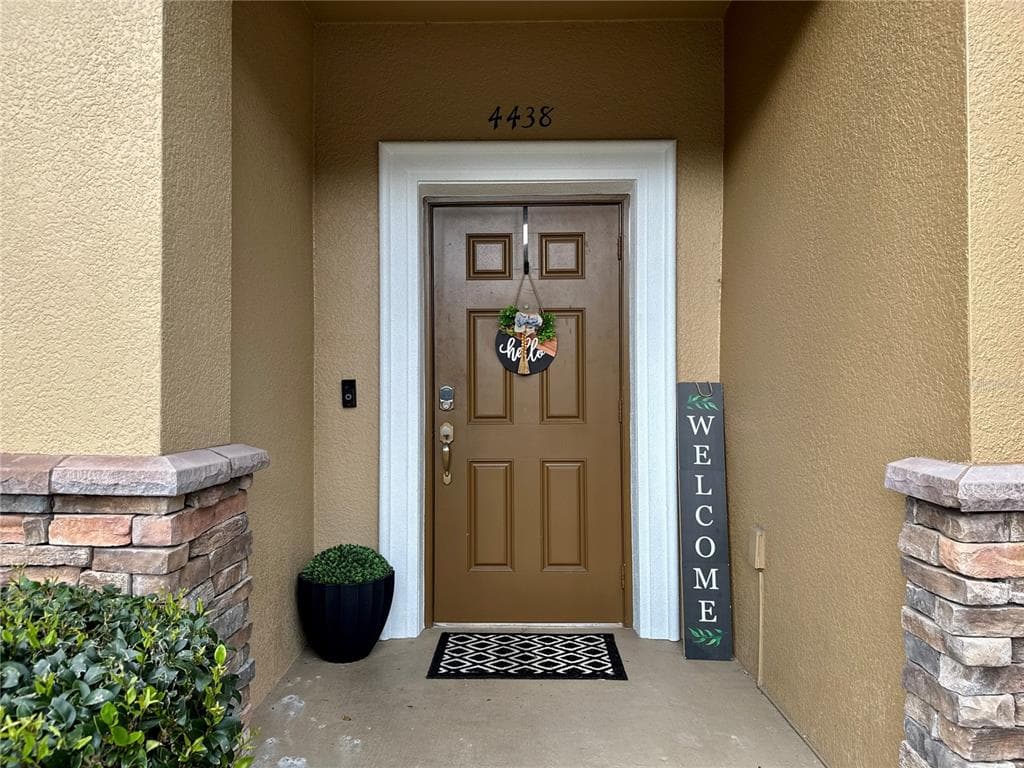 4438 FENNWOOD COURT