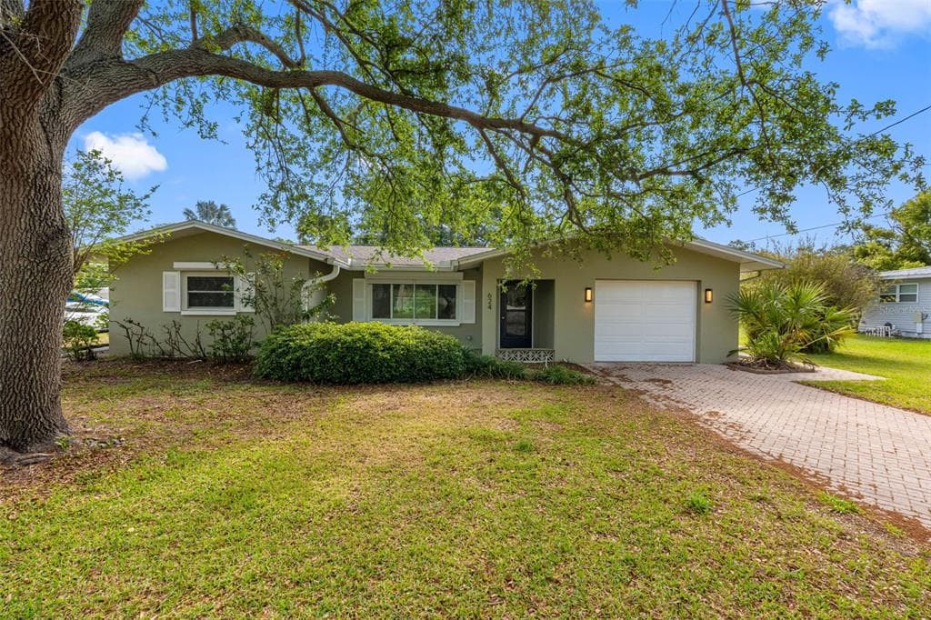 624 ORANGE STREET PALM HARBOR, FL 34683