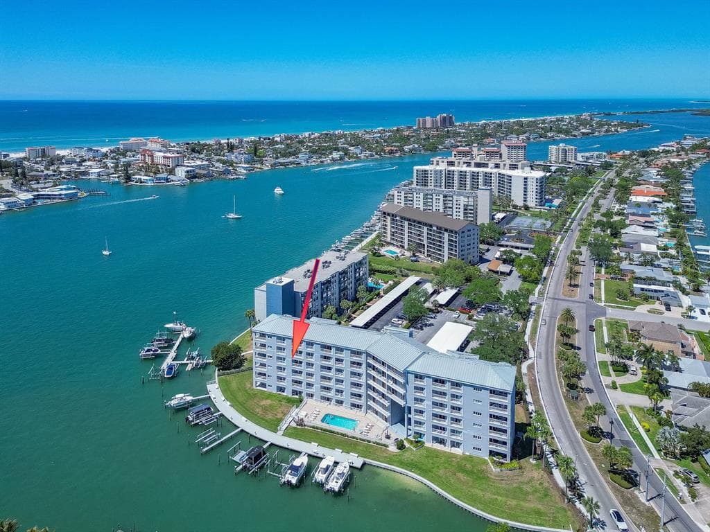 610 ISLAND WAY UNIT 407