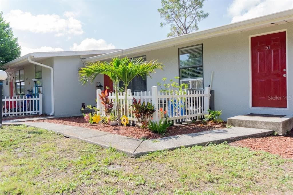1400 STRAWBERRY PLACE UNIT 22 PLANT CITY, FL 33563