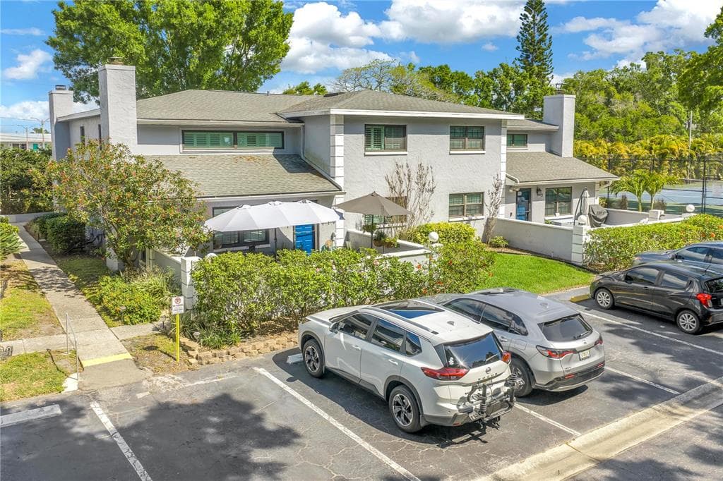 5861 CALAIS BOULEVARD N UNIT 1 ST PETERSBURG, FL 33714