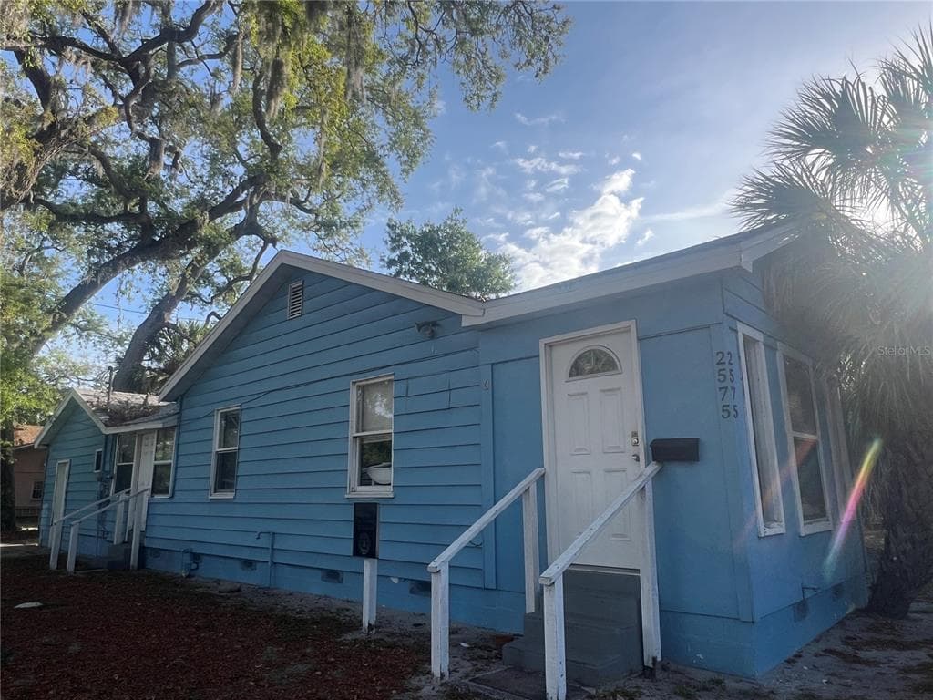 2575 18TH AVENUE S ST PETERSBURG, FL 33712