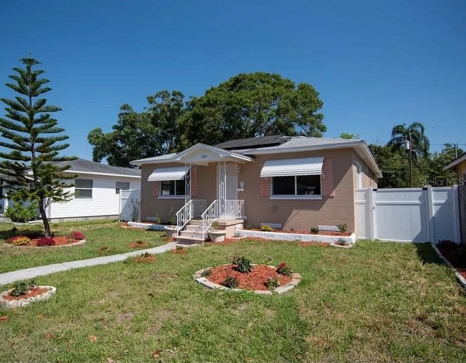 1329 34TH AVENUE N ST PETERSBURG, FL 33704