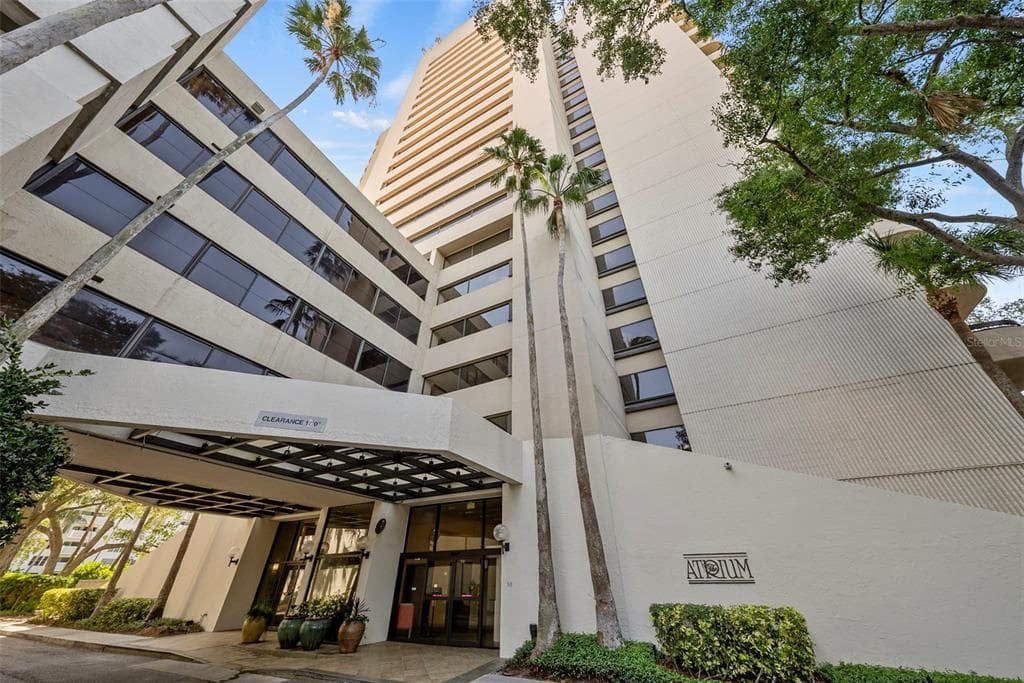 2413 BAYSHORE BOULEVARD UNIT 803 TAMPA, FL 33629