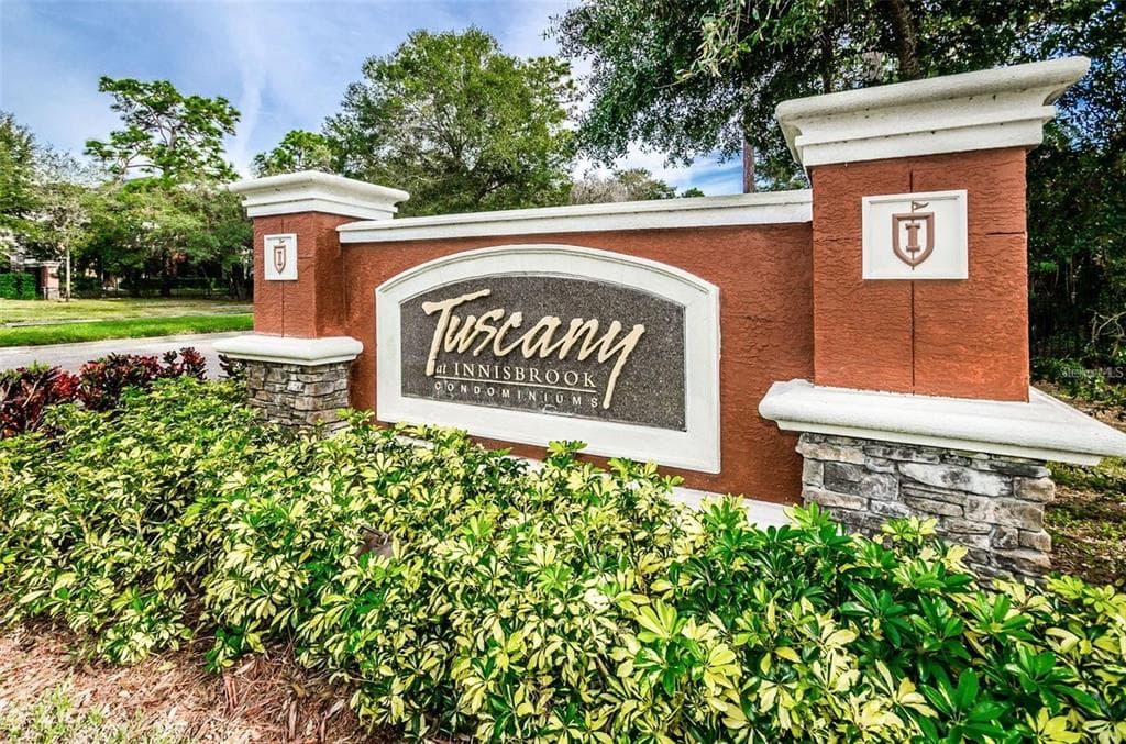 2171 PORTOFINO PLACE UNIT 27-2725 PALM HARBOR, FL 34683