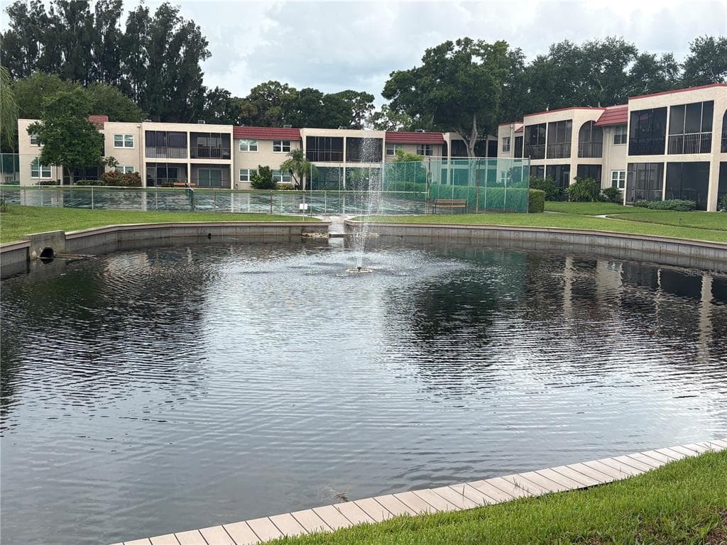 9700 STARKEY ROAD UNIT 113 SEMINOLE, FL 33777