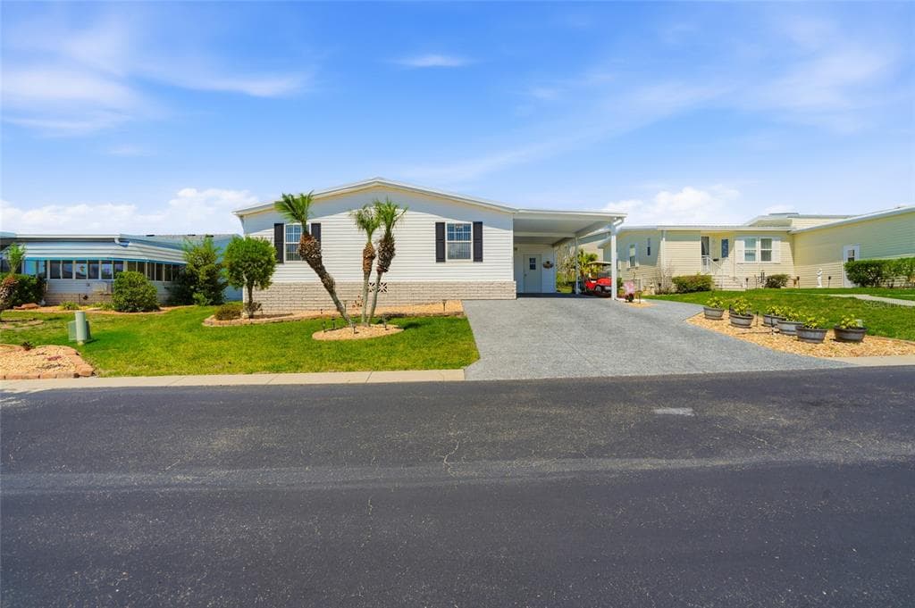 37613 NEUKOM AVENUE ZEPHYRHILLS, FL 33541