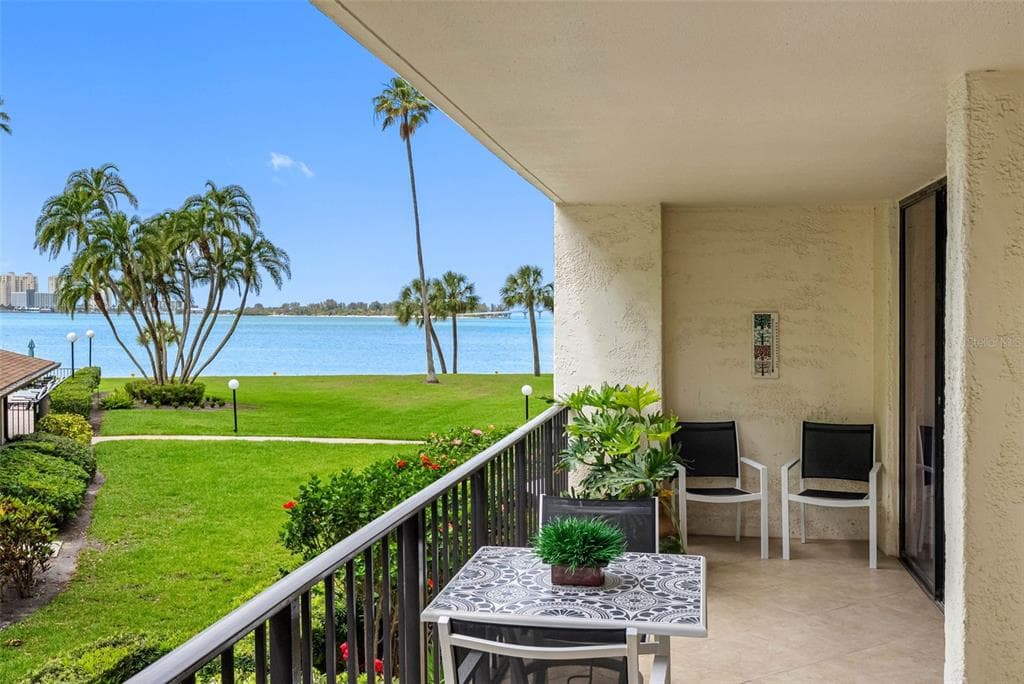 100 OAKMONT LANE UNIT 203 BELLEAIR, FL 33756