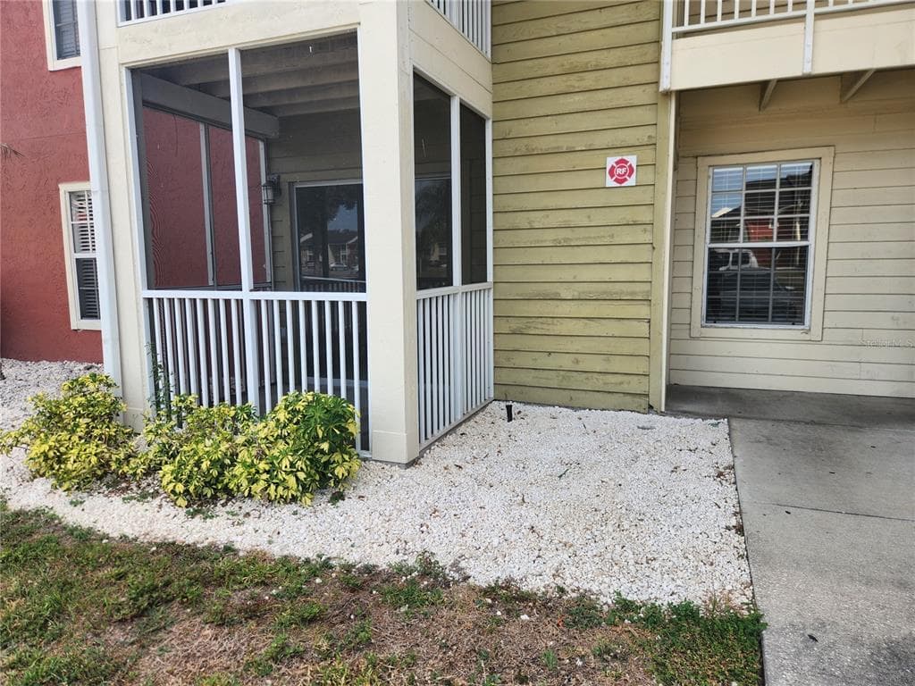 803 LAKE HAVEN SQUARE UNIT 101 BRANDON, FL 33511