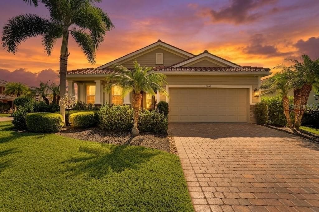2807 ORIOLE DRIVE SARASOTA, FL 34243