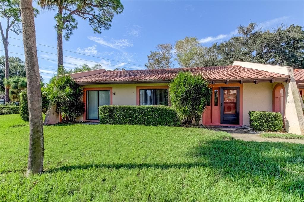 9537 86TH AVENUE UNIT 9537 SEMINOLE, FL 33777