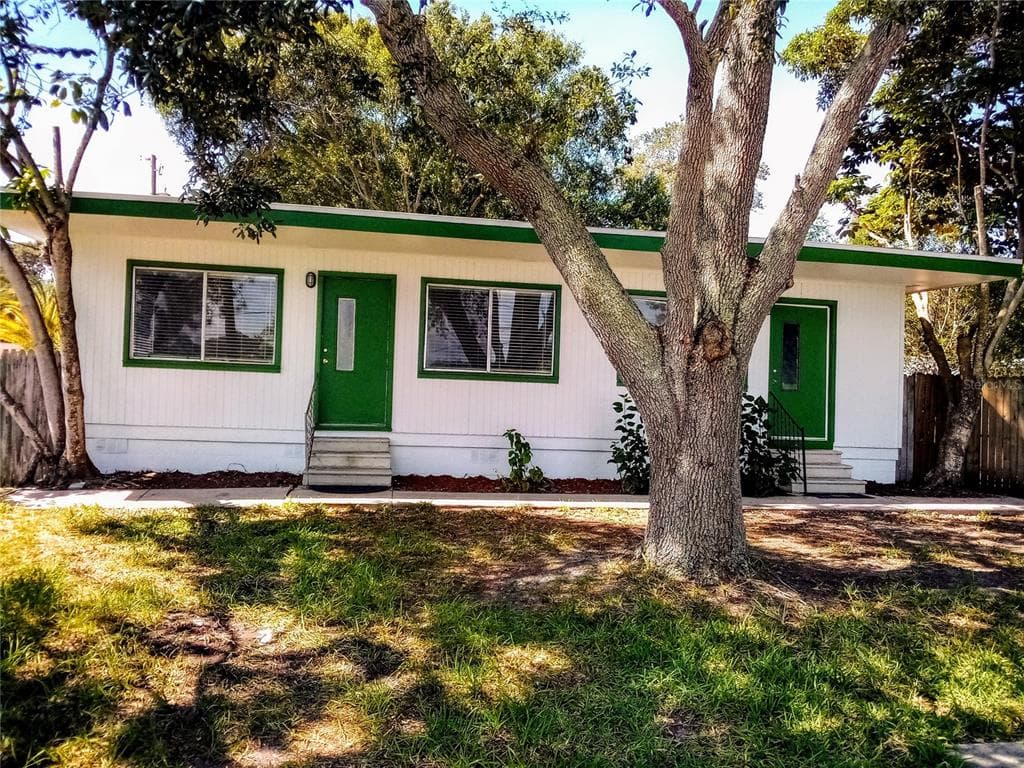 10530 68TH AVENUE SEMINOLE, FL 33772