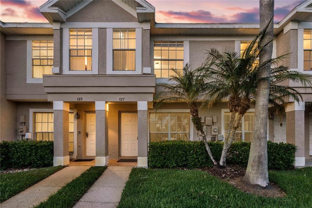 727 KENSINGTON LAKE CIRCLE BRANDON, FL 33511